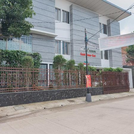 Reddoorz Plus @ Cirebon City Center Екстериор снимка
