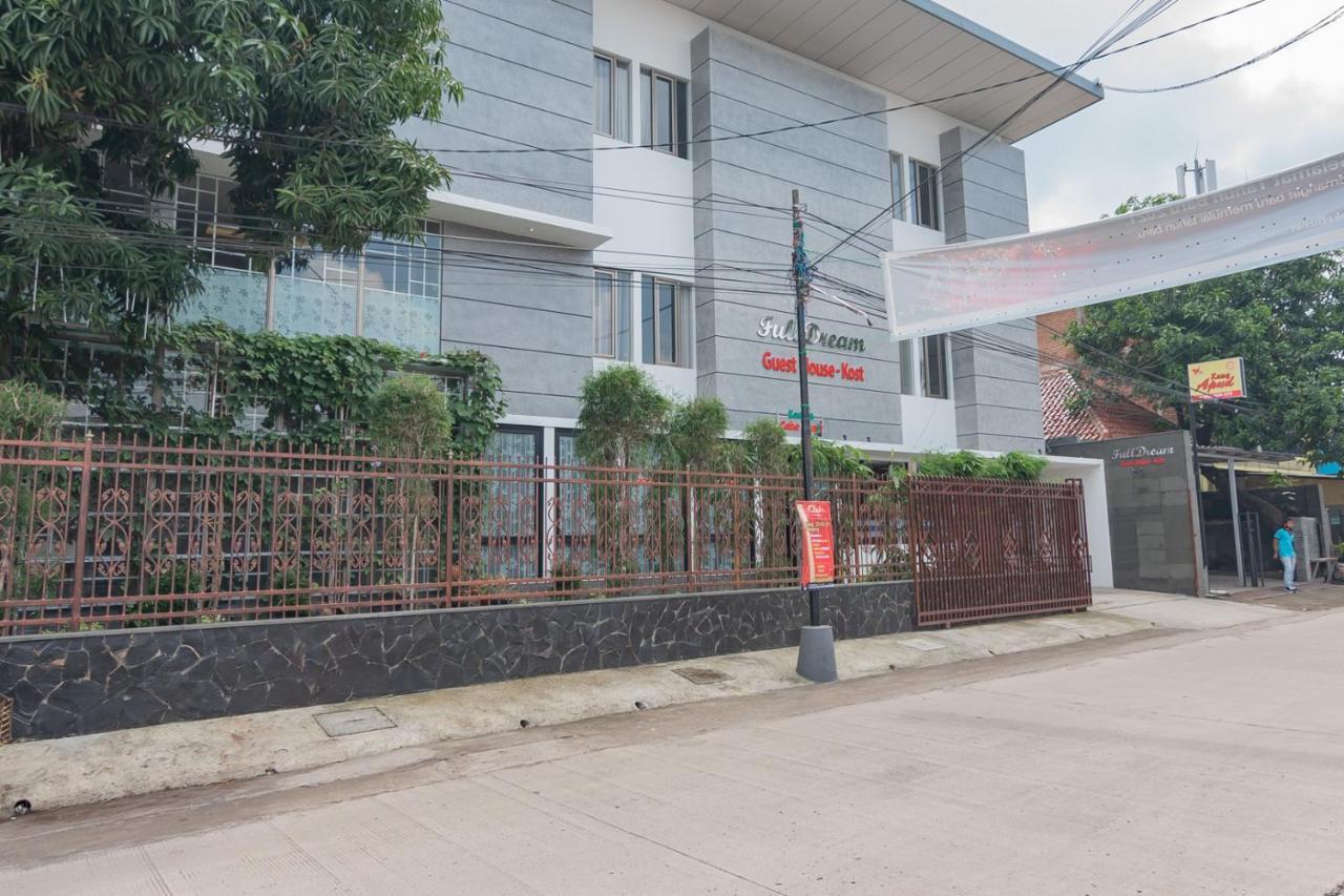 Reddoorz Plus @ Cirebon City Center Екстериор снимка