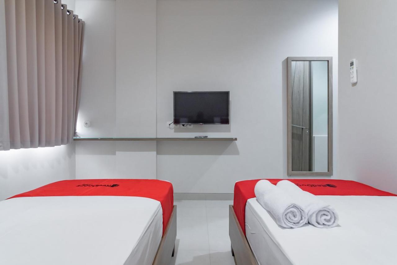 Reddoorz Plus @ Cirebon City Center Екстериор снимка