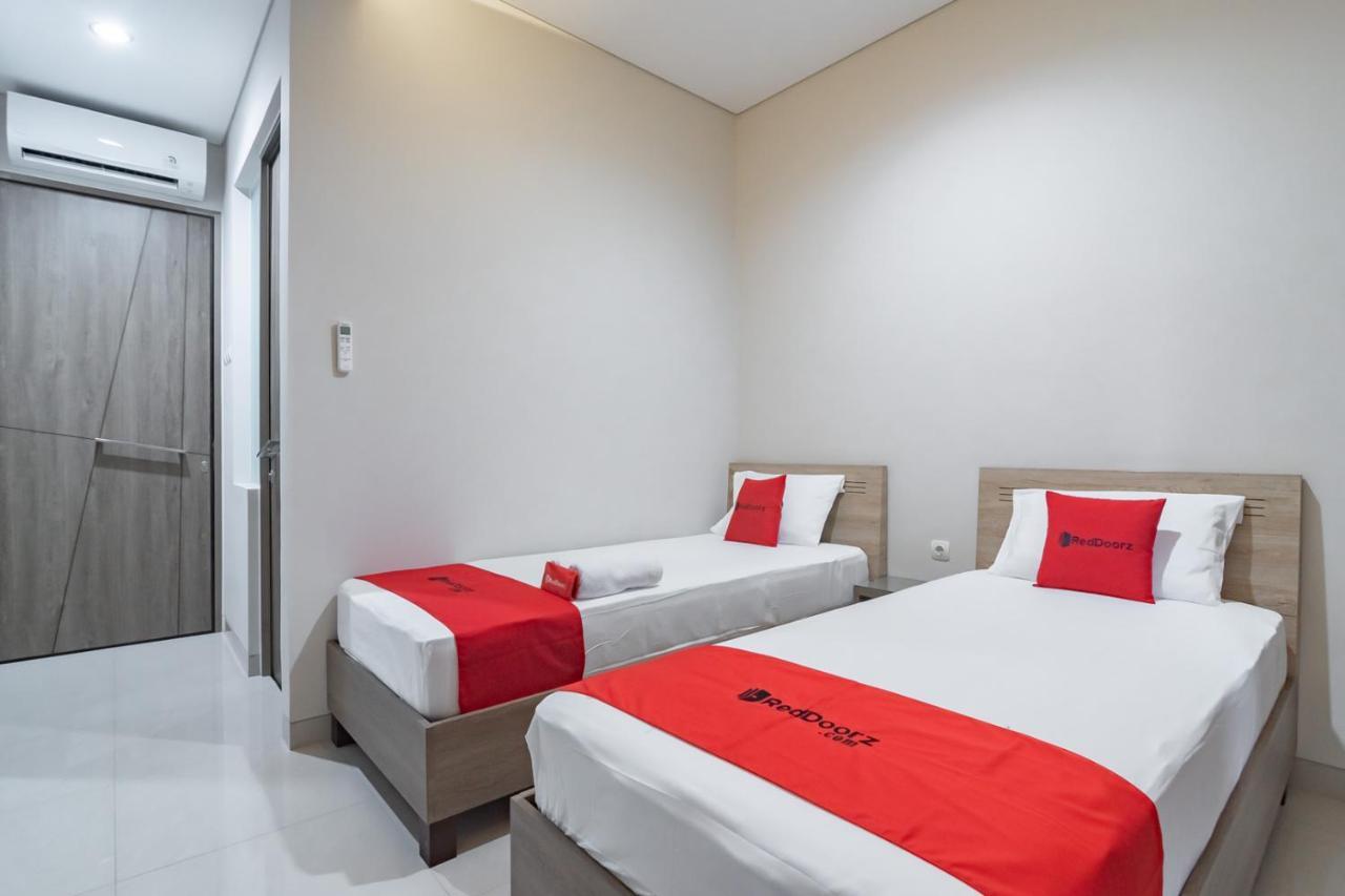Reddoorz Plus @ Cirebon City Center Екстериор снимка