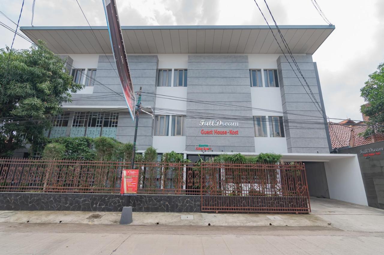 Reddoorz Plus @ Cirebon City Center Екстериор снимка